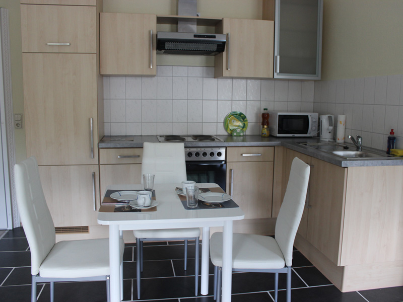 Küche-und-Esstisch-Ferienwohnung 2