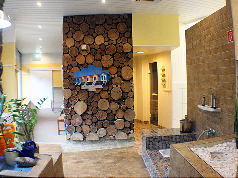 Saunabereich-mit-Fussbad